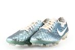 Nike Voetbalschoenen in maat 42½ Blauw | 5% extra korting, Kleding | Heren, Schoenen, Nike, Zo goed als nieuw, Verzenden, Blauw