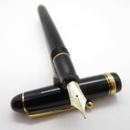 Pilot - Custom 74 (black) - 14K gold nib (M) - Vulpen, Verzamelen, Pennenverzamelingen