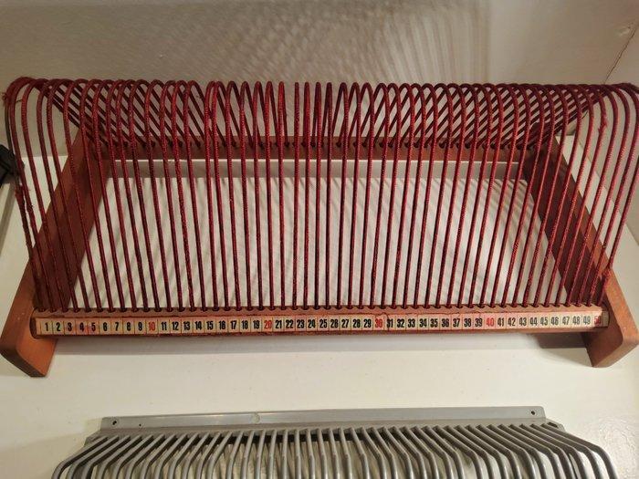 Rek - Metaal, Hout, Plastic - Vier platenstandaards, Antiek en Kunst, Kunst | Designobjecten