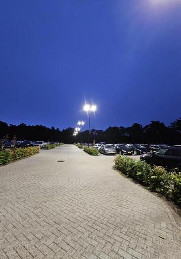 Tweevoudige LED lichtmast incl. 2x LED lantaarnpaal armatuur, Verzenden