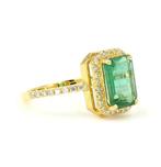 Statement ring - 14 karaat Geel goud - 1.90ct. tw. Smaragd -, Handtassen en Accessoires, Antieke sieraden