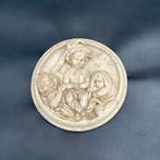 Figuur - Alabaster bas-reliëf – scène van cherubijnen /, Antiek en Kunst