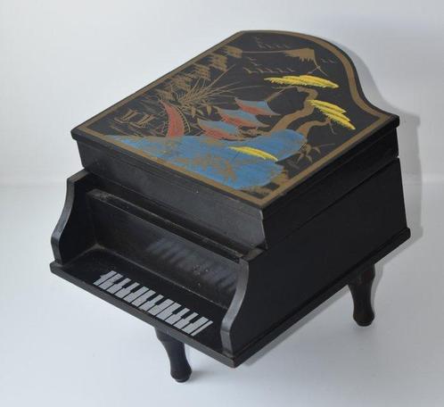 vleugelpiano /muziekdoos met ballerina - lady Mate - Boîte à, Antiek en Kunst, Curiosa en Brocante