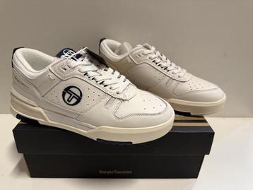 Veiling - Sergio Tacchini BB Court Lo (Maat 43) beschikbaar voor biedingen