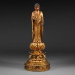 Beeld van Amida Nyorai  - Hout, Verguld, Glas, Lak -