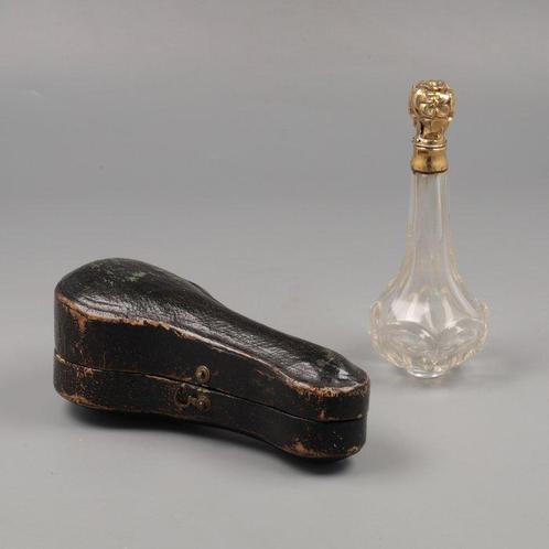 Parfumflacon met sarcofaag-etui NO RESERVE - Parfum vaas -, Antiek en Kunst, Antiek | Zilver en Goud