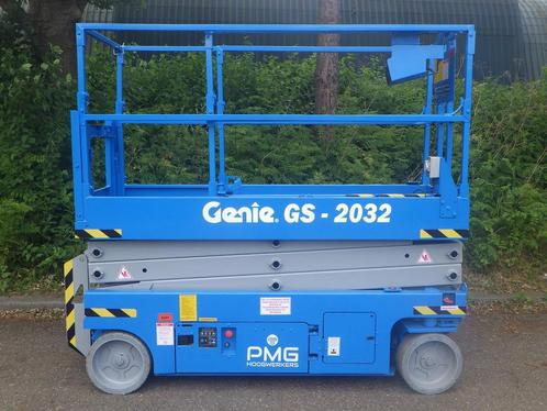 Hoogwerker schaar Genie GS2032 2017 8,10m werkhoogte gekeurd, Zakelijke goederen, Machines en Bouw | Liften, Steigers en Ladders