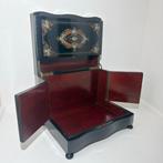 Drankkast - Likeurkelder - Verguld messing, Gezwart hout,, Antiek en Kunst