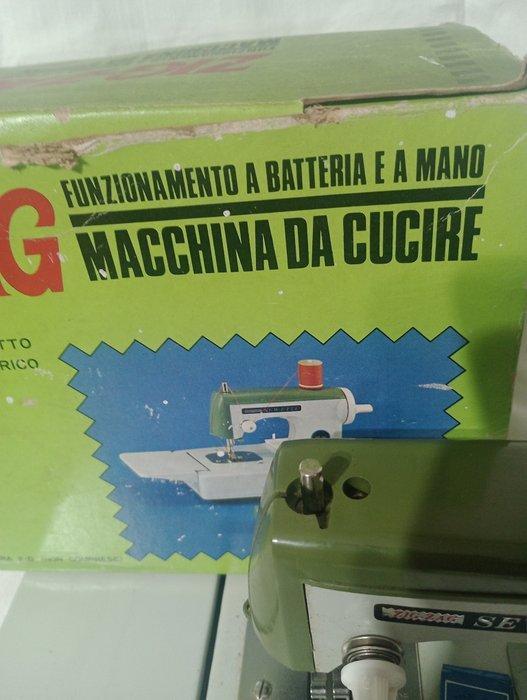 Sewette zig zag Naaimachine - Metaal - Rara speelgoed, Antiek en Kunst, Antiek | Speelgoed