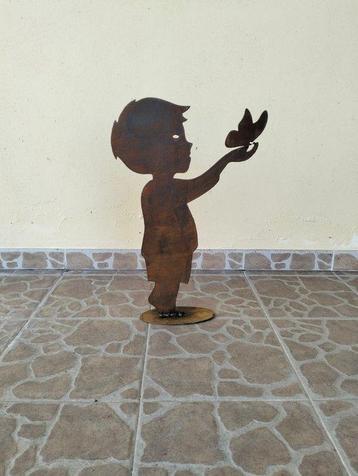 Sculpture, escultura menino com borboleta na mão - 50 cm -