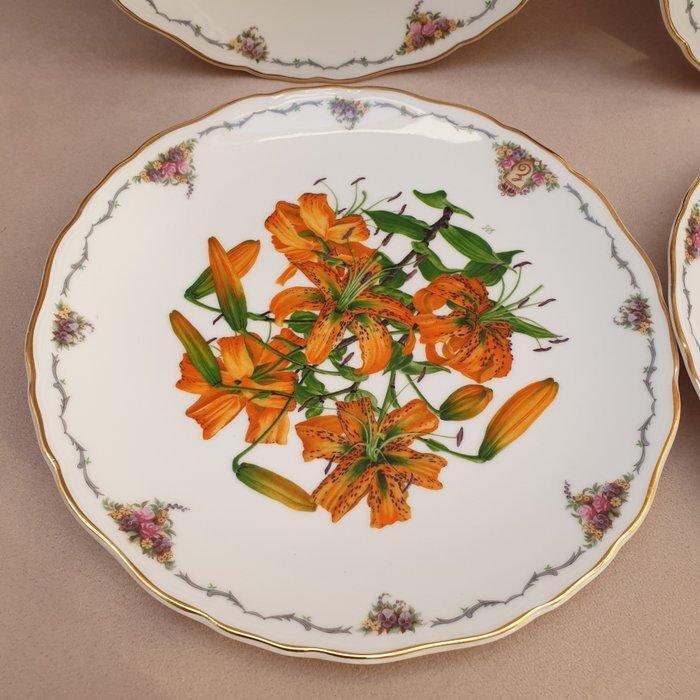 Royal Albert - Bord (4) - Beenderporselein - Beperkte oplage, Antiek en Kunst, Curiosa en Brocante