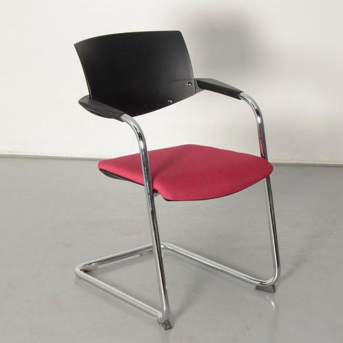 Konig + Neurath vergaderstoel, roze, sledeframe, Huis en Inrichting, Stoelen, Gebruikt, Ophalen of Verzenden
