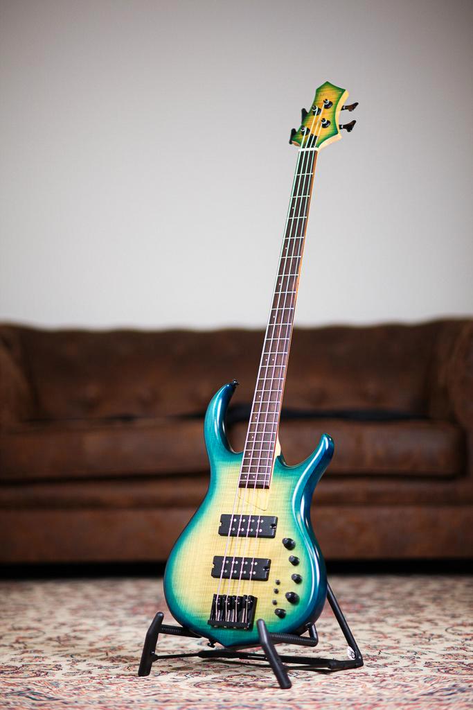 Sire Marcus Miller M7 Alder | Transparant Blue Burst, Musique & Instruments, Instruments à corde | Guitares | Basses, Envoi