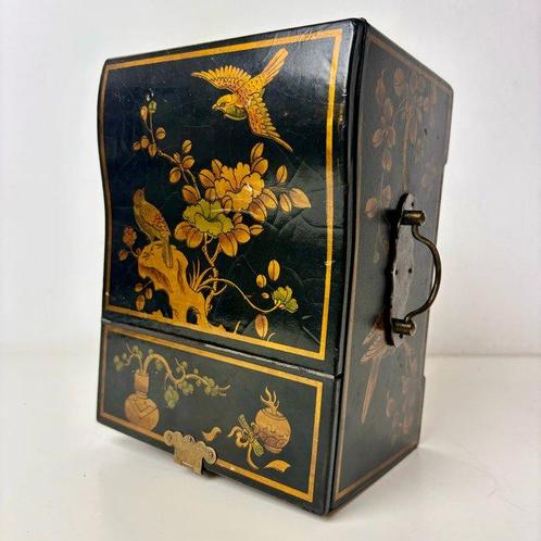 Boîte à bijoux - Armoire chinoise avec miroir et tiroirs -, Antiek en Kunst, Curiosa en Brocante