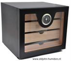 h85 OPRUIMING: HUMIDOR KABINET ZWART MET 4 LADEN 100 SIGAREN, Verzenden, Tabaksdoos of Verpakking