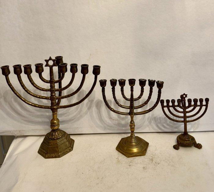 Menora 3 antiek messing gegoten Menora,s (3) - Gegoten, Antiek en Kunst, Antiek | Boeken en Manuscripten