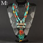 Rode koraal, barnsteen, Himalaya-turkoois - De drie heilige, Verzamelen