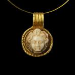 Oud-Romeins Goud Hanger met Sardonyx Medusa Cameo