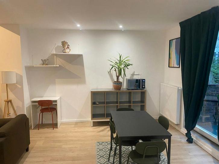 Appartement en Rue de Fiennes, Anderlecht, Immo, Appartementen en Studio's te huur