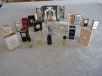 Themacollectie - Set van 22 miniaturen van Chanel-parfums,