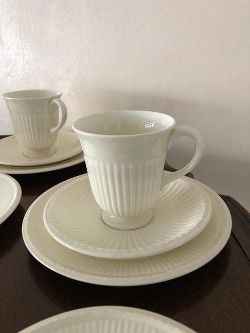 Wedgwood - Service à café (13) - Edme - Porcelaine - Plat à, Antiek en Kunst, Antiek | Meubels | Tafels