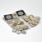 Monde. Lot of 55 coins, including coins from the UK, British