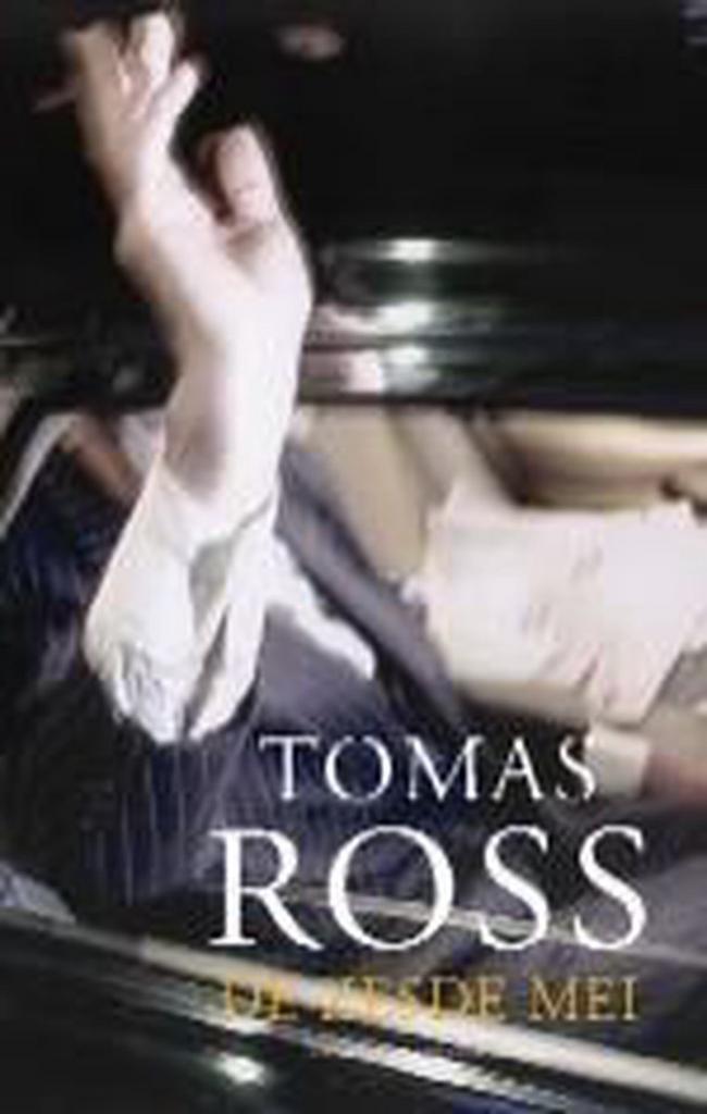 De zesde mei 9789023411420 Tomas Ross, Boeken, Thrillers, Gelezen, Verzenden