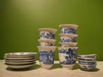 Japans blauw-wit porseleinen theeservies met dekschalen en