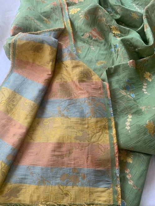 Elegante tessuto damascato floreale di manifattura San, Antiek en Kunst, Antiek | Tapijten, Tafelkleden en Textiel