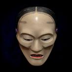Excellent Quality signed Japan Wooden Noh Mask of Yase-Onna, Antiek en Kunst