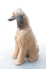 Sculpture, Chien Lévrier afghan en terre cuite émaillée, Antiek en Kunst