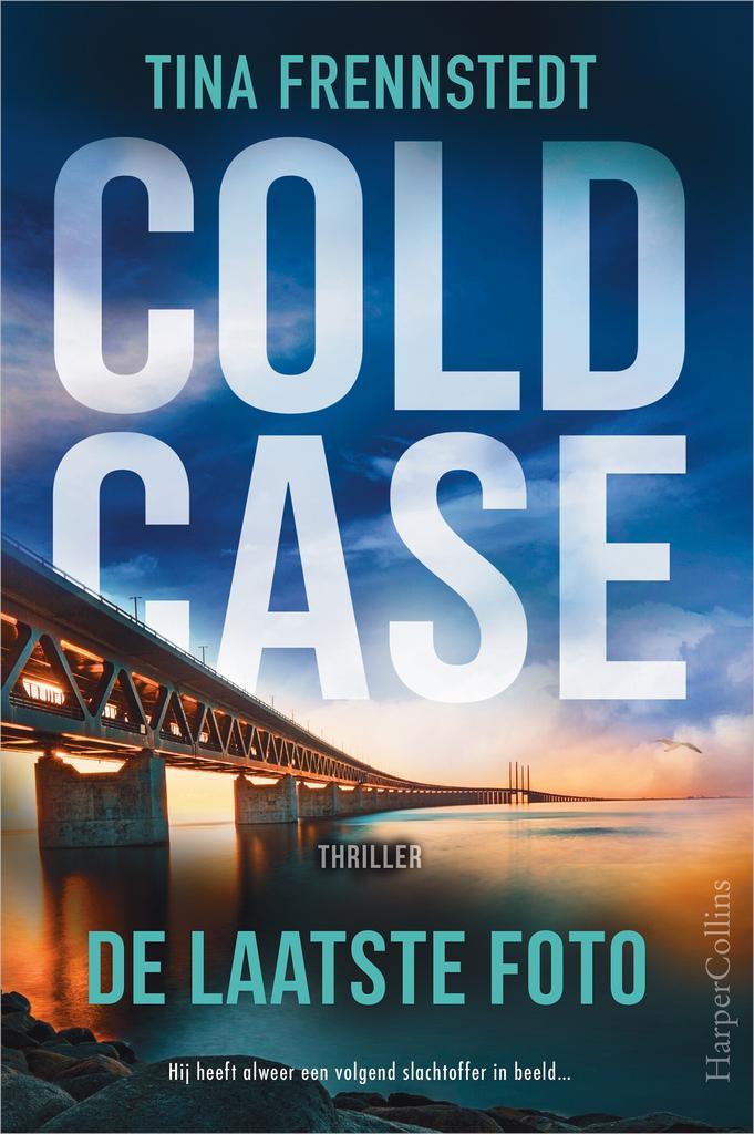 De laatste foto / Cold case / 4 9789402715323, Boeken, Thrillers, Zo goed als nieuw, Verzenden