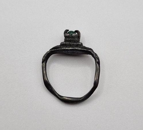 Angkor-periode Zilver Ring met archaïsch glas - 30 mm, Antiek en Kunst, Antiek | Overige Antiek