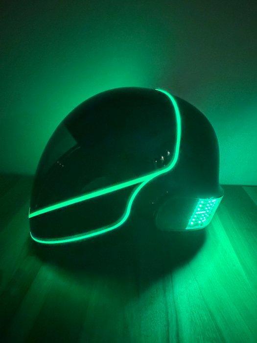 Dom Perignon Luminous Helmet with display - Wijnaccessoire -, Verzamelen, Wijnen
