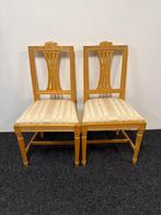 Stoel (2) - Hout, Antiek en Kunst
