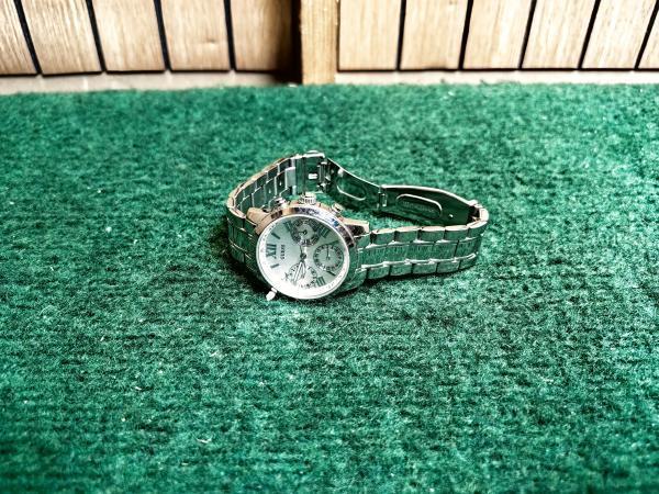 Veiling - Guess Dameshorloge - In Nette Staat, Handtassen en Accessoires, Horloges | Dames, Gebruikt