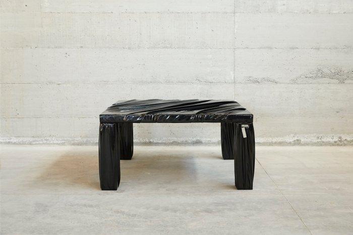 Studio Greca - Eettafel - Tabel T2 - Textiel, Hout - A.P. 1, Antiek en Kunst, Kunst | Designobjecten