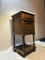 Kast - Victoriaanse met Marmeren Bovenblad en Gedraaide Pote