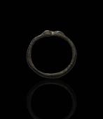 Viking periode Brons Zeldzame bronzen ring met dubbele, Nieuw