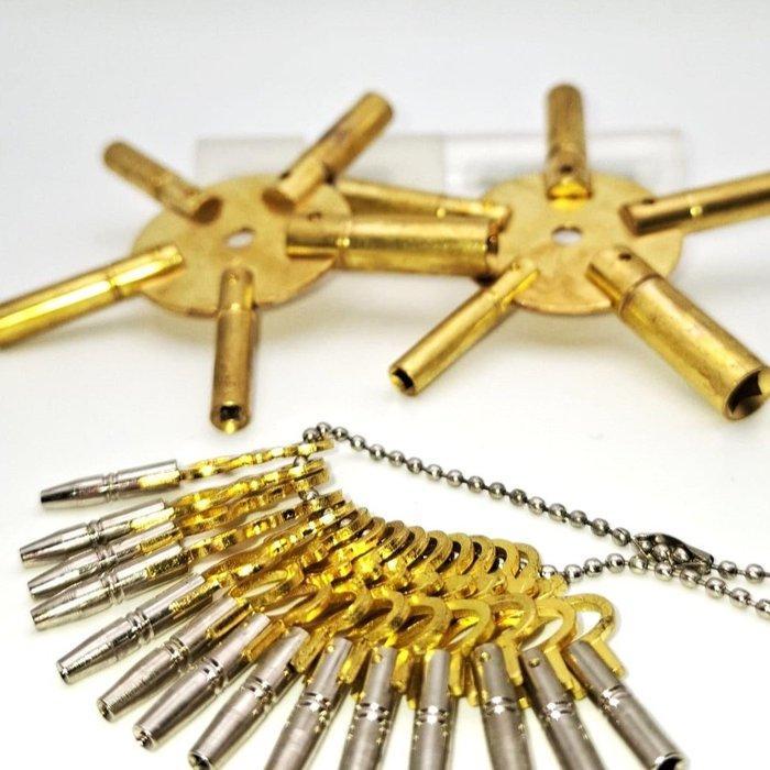 Gereedschap voor klokken/horloges (3) - Volledige sleutelset, Antiek en Kunst, Antiek | Klokken