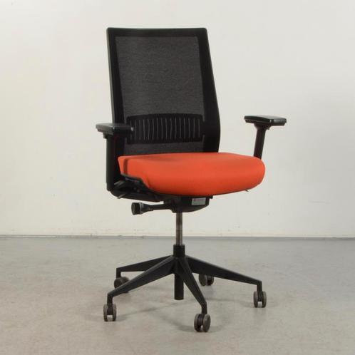 Bureaustoel Kastel Karma - Oranje - Zwart - Mesh rugleuning, Huis en Inrichting, Bureaustoelen, Gebruikt, Ophalen of Verzenden