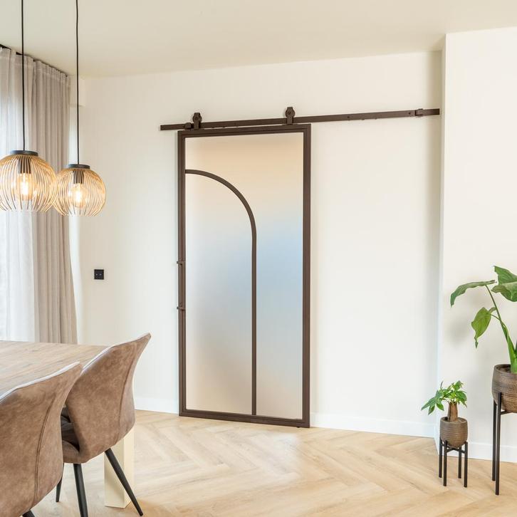 Stalen Schuifdeur - Brons - 2 Vlaks rond - Mat glas, Doe-het-zelf en Bouw, Raamkozijnen en Schuifdeuren, Inclusief glas, Nieuw