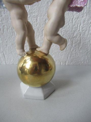 Grafenthal - Sculpture, Twee dansende engelen - 22 cm -