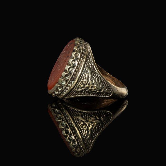 Ottomaanse Rijk Ring met steen en intaglio van Schorpioen, Antiquités & Art, Antiquités | Autres Antiquités