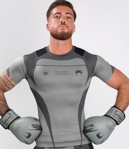 Venum Stone Rash Guard Compressie Shirt S/S Mineraal Groen, Vêtements | Hommes, Vêtements de sport, Envoi