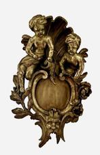 Reliëf, Sculpture majestueuse avec chérubins et médaillon en, Antiek en Kunst, Antiek | Meubels | Stoelen en Sofa's