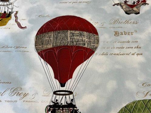 Naar boven - Dromen tussen de Wolken - Meubelstof - 3 m -, Antiek en Kunst, Antiek | Tapijten, Tafelkleden en Textiel