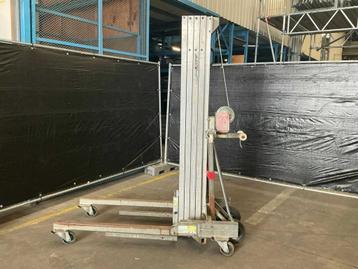 Montagelift telescopisch 300 kg tot 7,5 meter beschikbaar voor biedingen