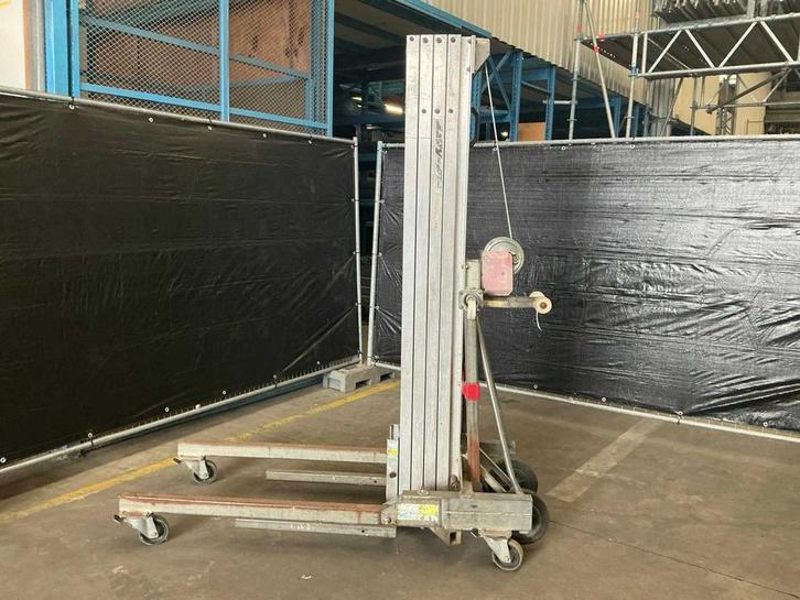 Montagelift telescopisch 300 kg tot 7,5 meter, Doe-het-zelf en Bouw, Bouwliften