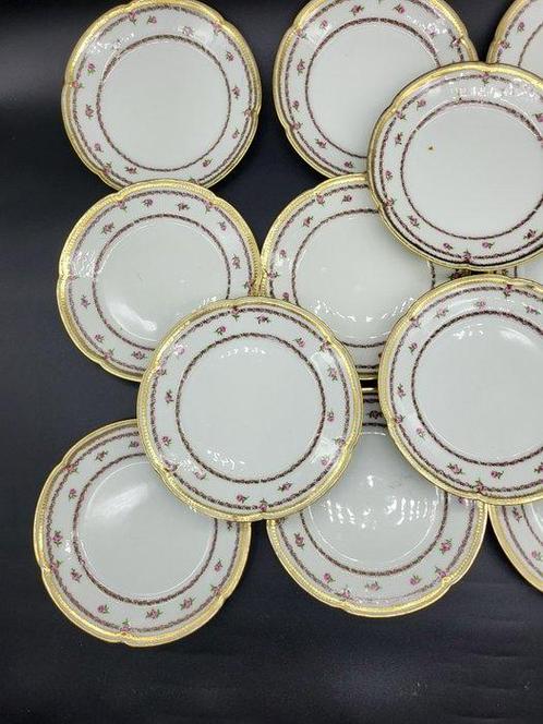 12 assiettes a pain - Service à dessert - Porcelaine - 12, Antiek en Kunst, Antiek | Meubels | Tafels